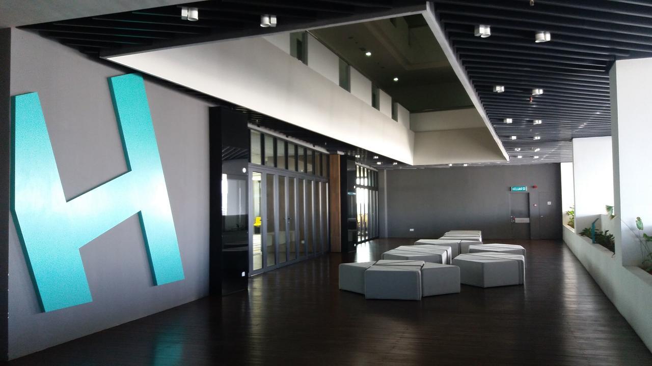 A Suites - Atria Sofo Suites Petaling Jaya Exteriör bild