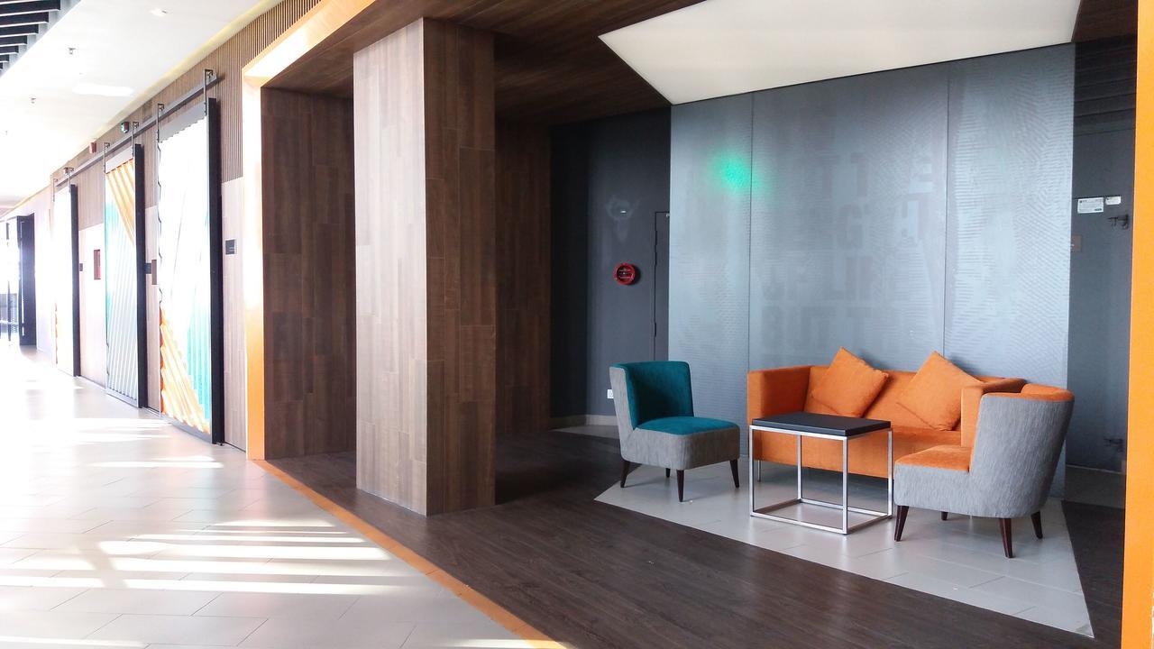 A Suites - Atria Sofo Suites Petaling Jaya Exteriör bild