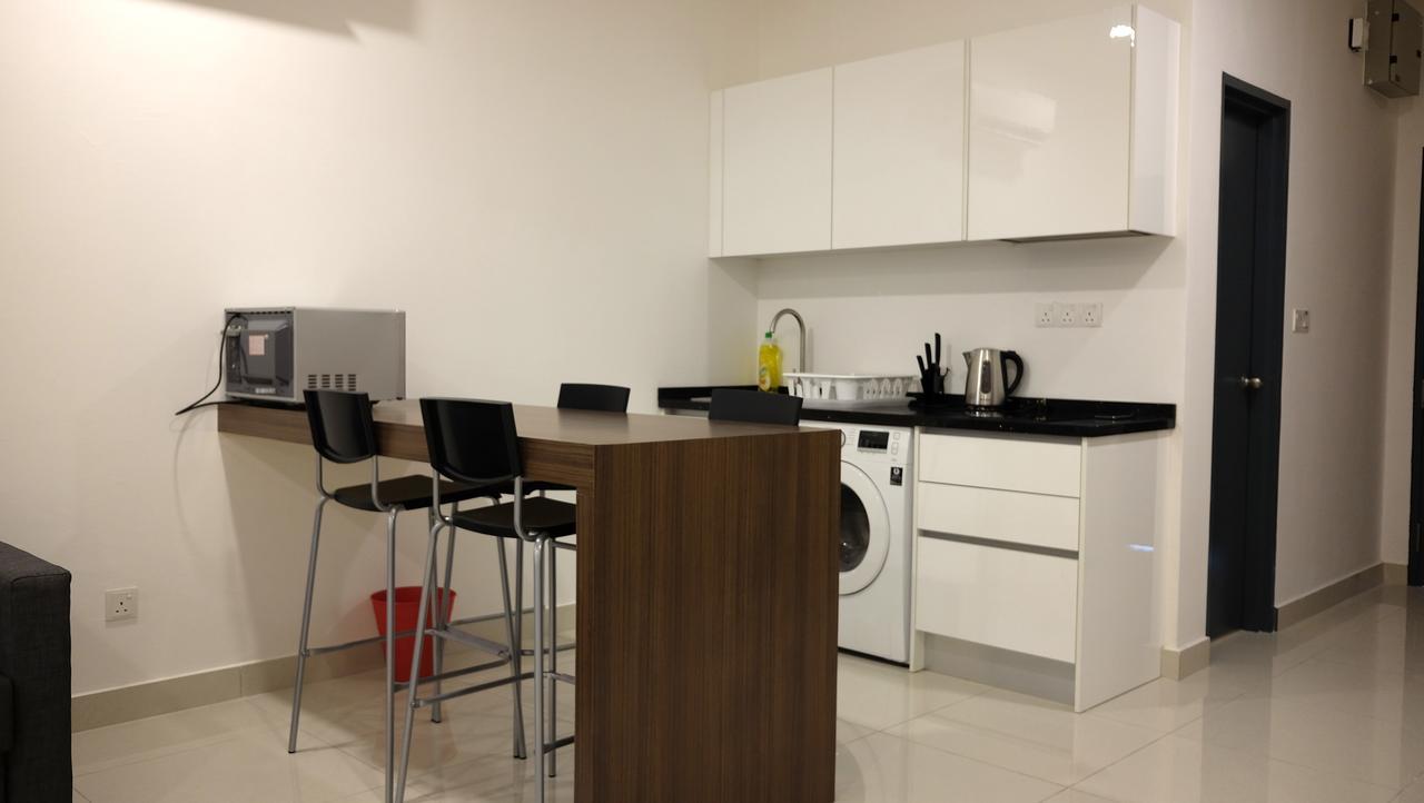 A Suites - Atria Sofo Suites Petaling Jaya Exteriör bild